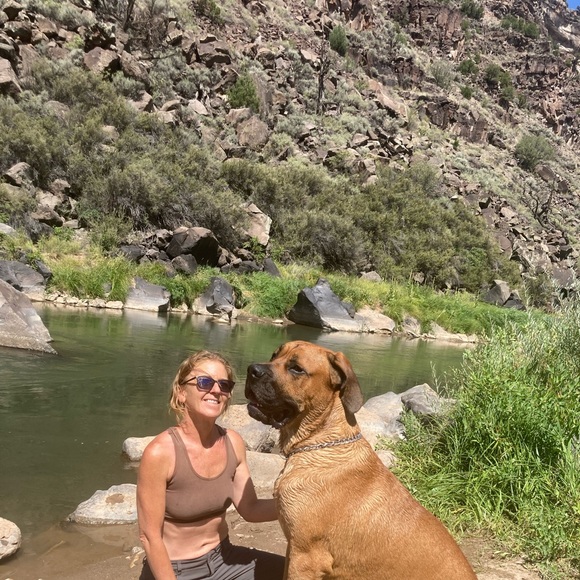 Meet your Posher, Leena!💃❤️ - Picture 8 of 12